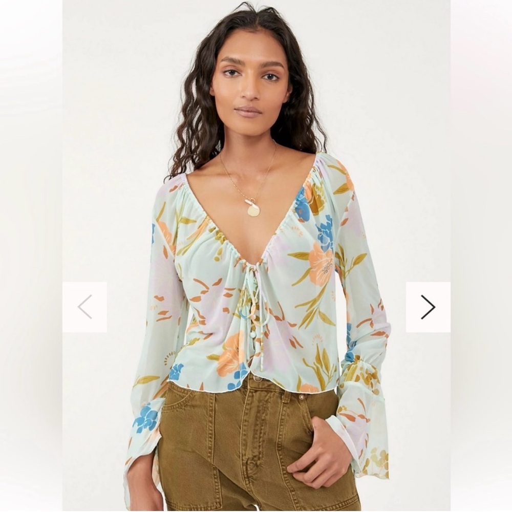 LIKE NEW Free People Of Paradise Top in Mint Combo